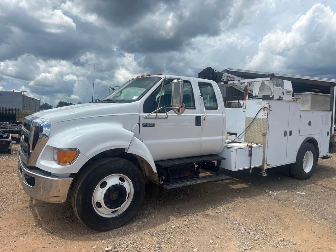 Image of Ford F-650 Primary image