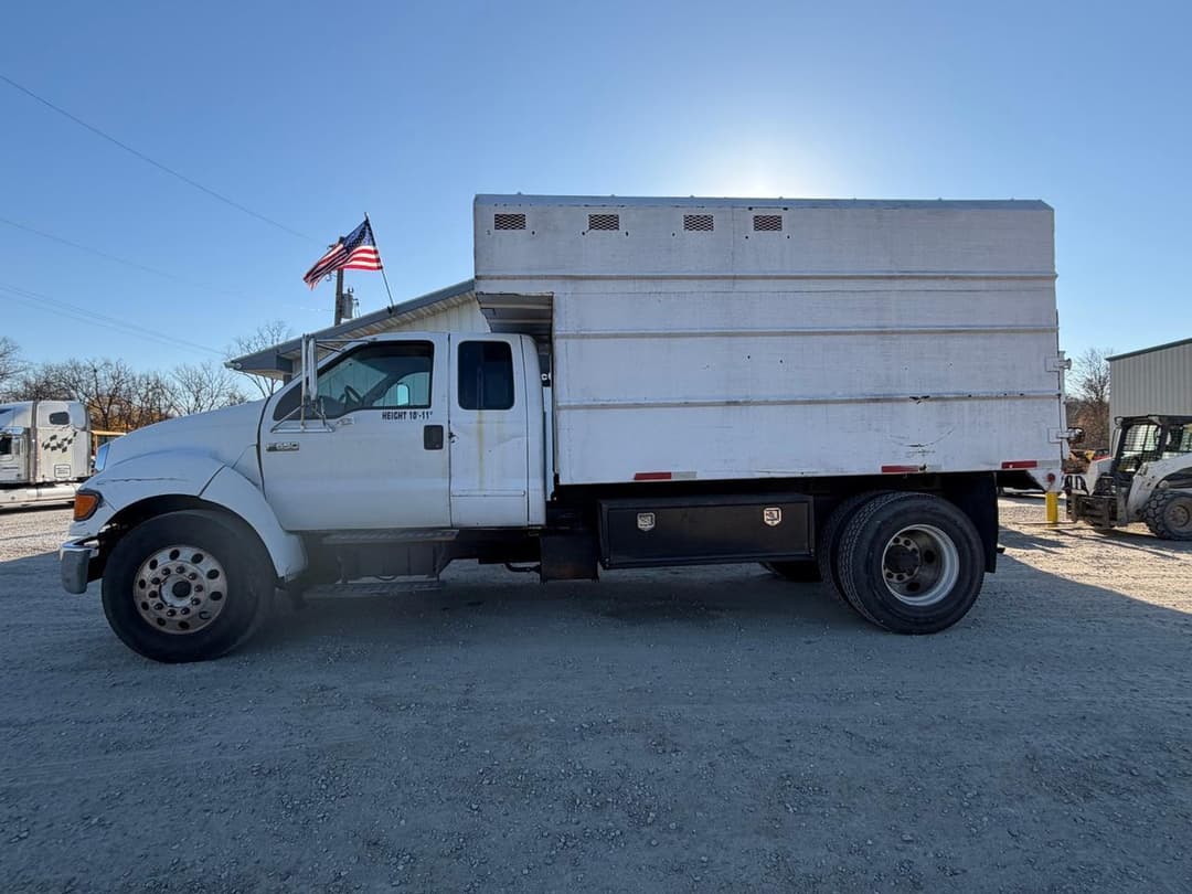 Image of Ford F-650 Primary image