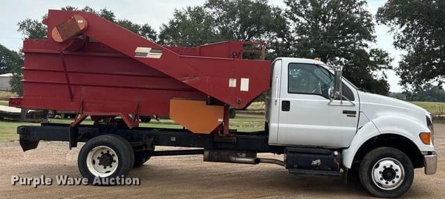 Image of Ford F-650 equipment image 3