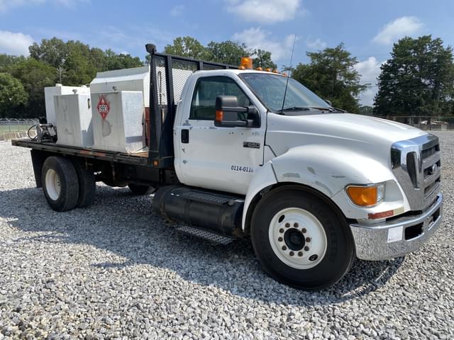 Image of Ford F-650 equipment image 3