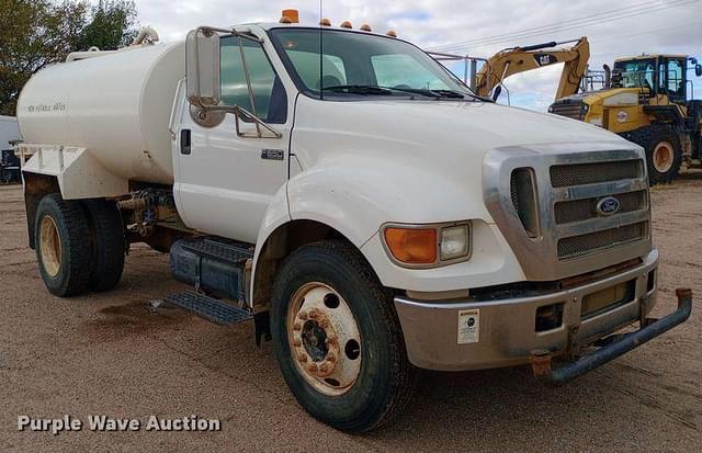 Image of Ford F-650 equipment image 2