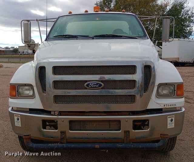 Image of Ford F-650 equipment image 1