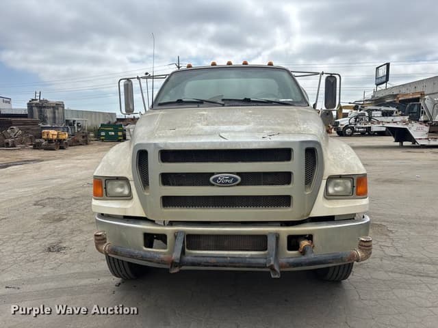 Image of Ford F-650 equipment image 1