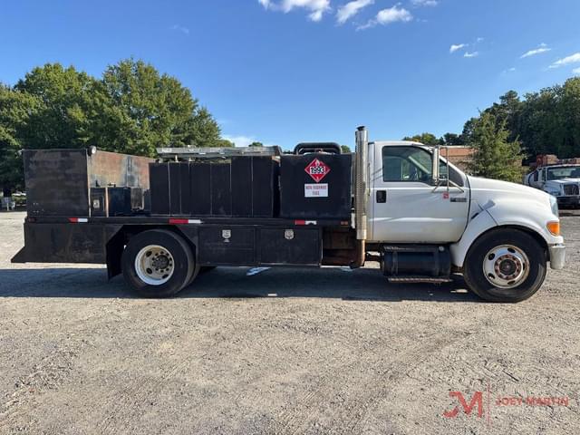 Image of Ford F-650 equipment image 1