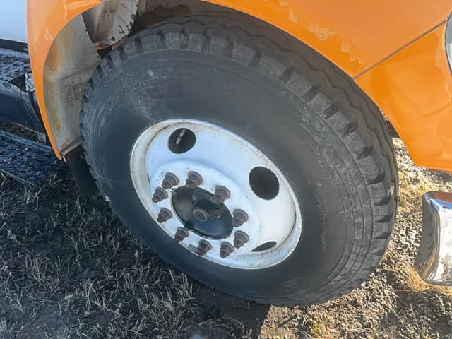 Image of Ford F-650 equipment image 4