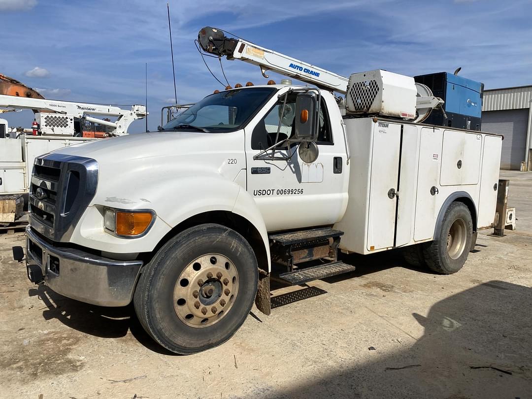 Image of Ford F-650 Primary image