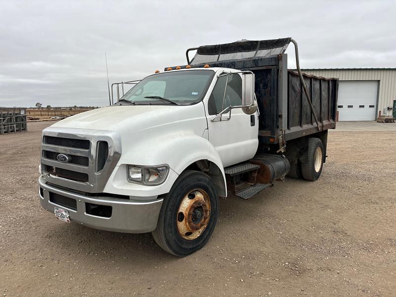 Image of Ford F-750 Primary image