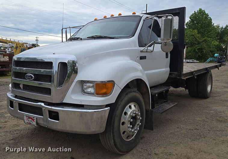 Image of Ford F-750 Primary image