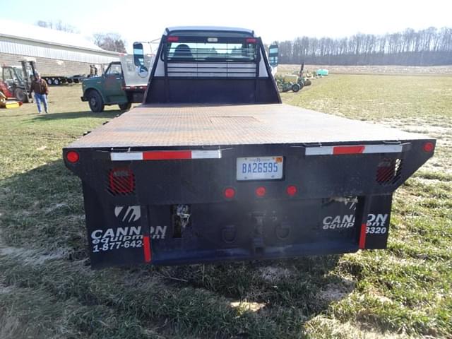 Image of Ford F-750 equipment image 3