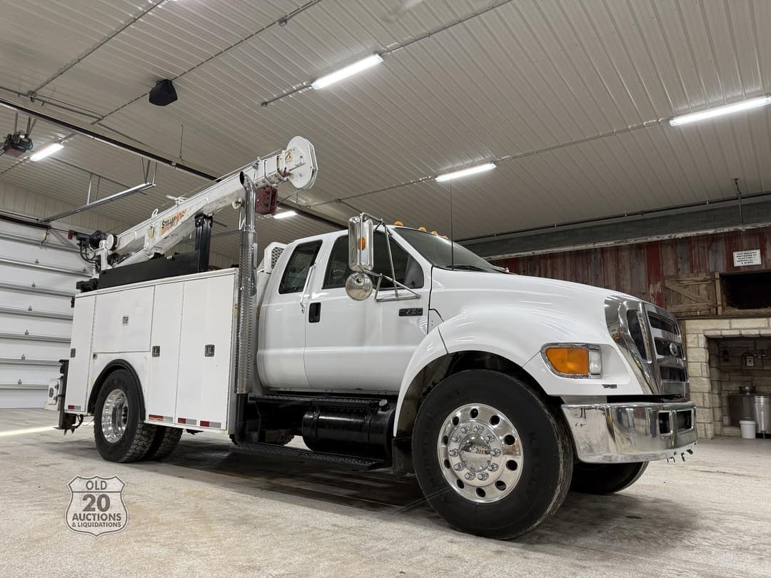 Image of Ford F-750 Primary image