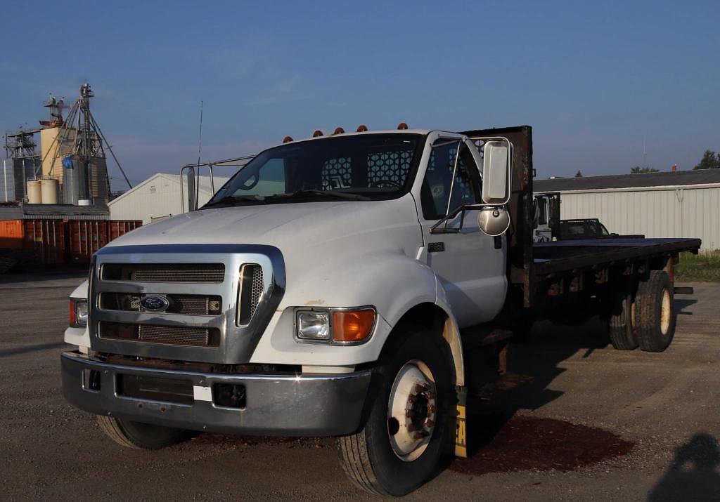 Image of Ford F-650 Primary image