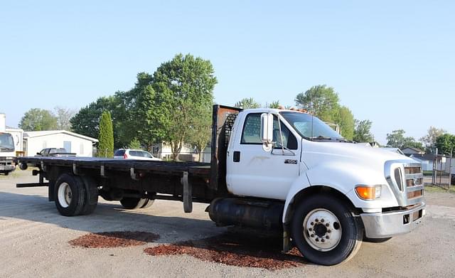 Image of Ford F-650 equipment image 2