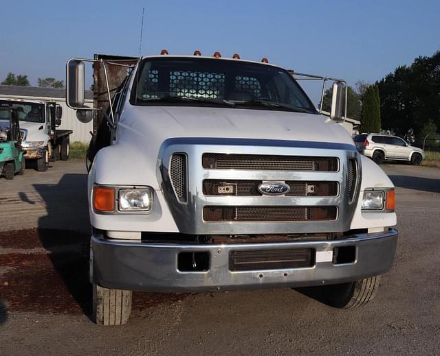 Image of Ford F-650 equipment image 1