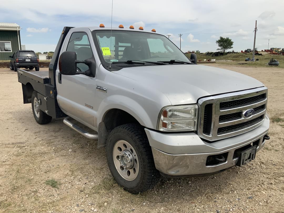 Image of Ford F-250 Primary image