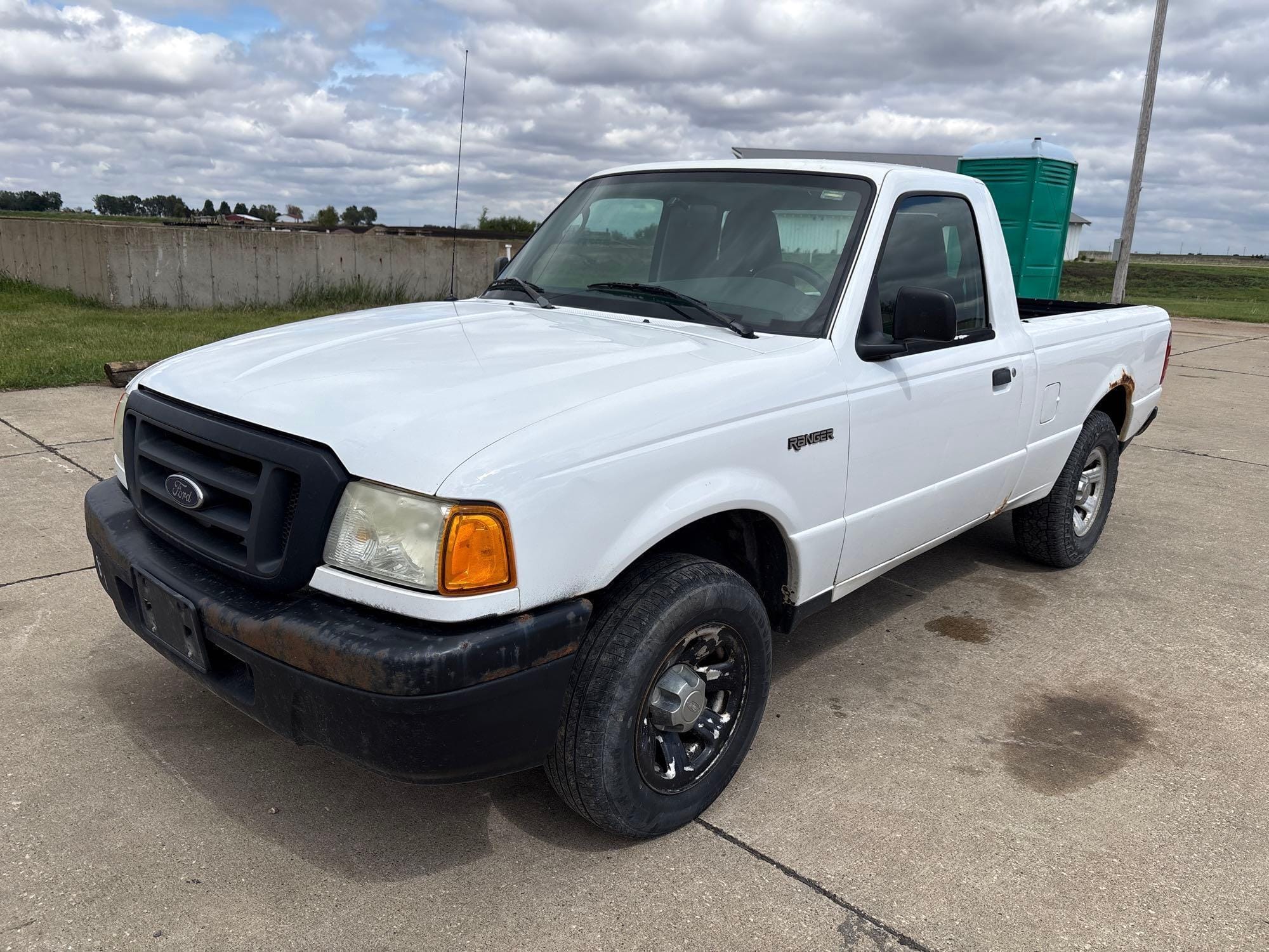2005 Ford Ranger Equipment Image0