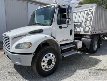 Main image Freightliner Business Class M2 106