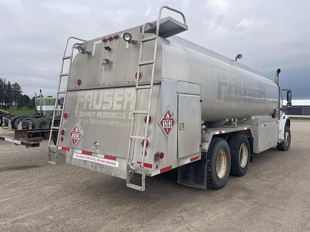 Image of Freightliner Business Class M2 112 equipment image 3