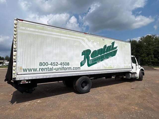 Image of Freightliner Business Class M2 equipment image 2