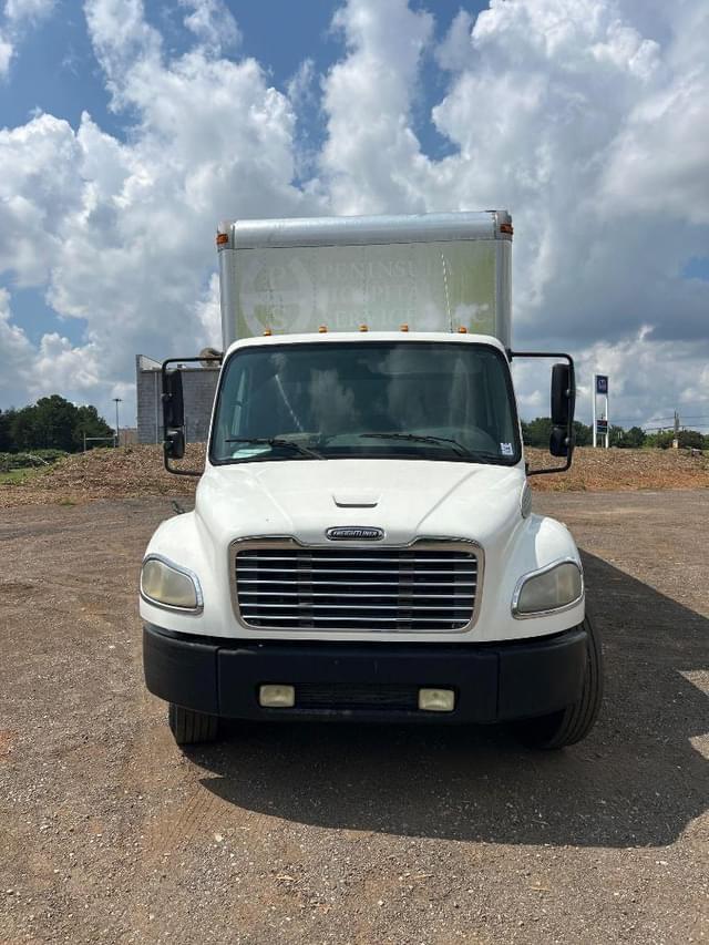 Image of Freightliner Business Class M2 equipment image 4