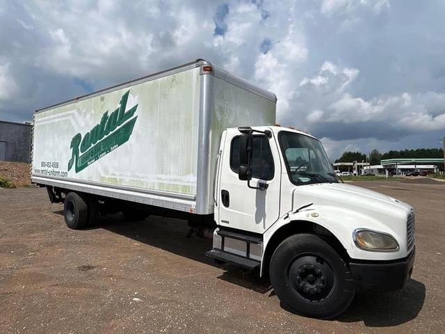 Image of Freightliner Business Class M2 equipment image 1