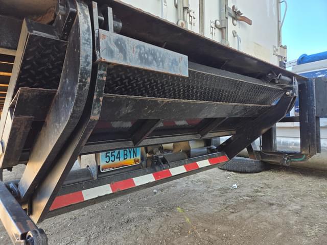 Image of Freightliner Business Class M2 equipment image 4