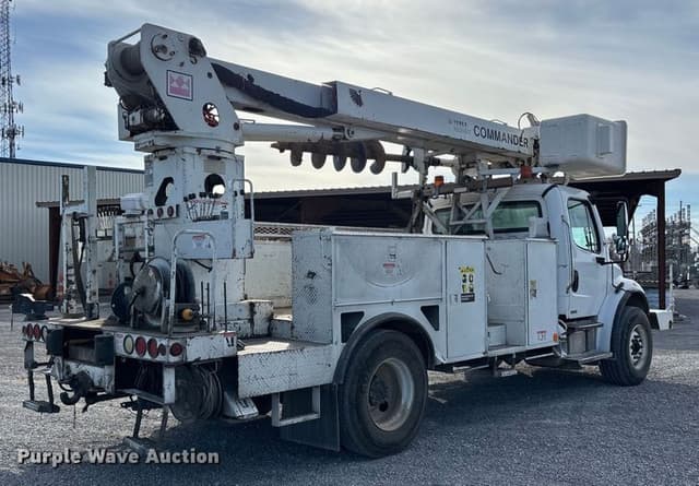 Image of Freightliner Business Class M2 equipment image 4