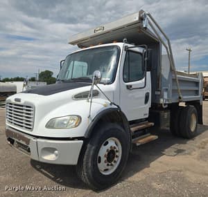 2005 Freightliner Business Class M2 Image