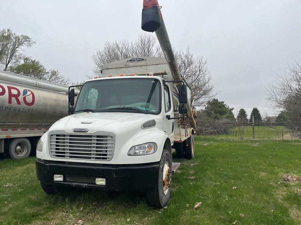 Main image Freightliner Business Class M2 23