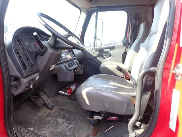 Image of Freightliner Business Class M2 equipment image 4