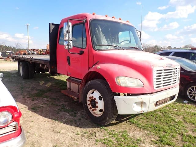 Image of Freightliner Business Class M2 equipment image 1