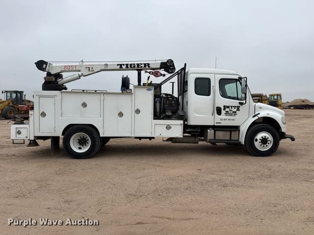 Image of Freightliner Business Class M2 equipment image 3