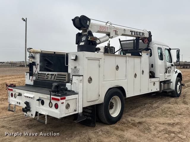 Image of Freightliner Business Class M2 equipment image 4