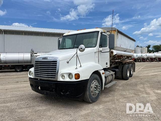 Image of Freightliner Century equipment image 1