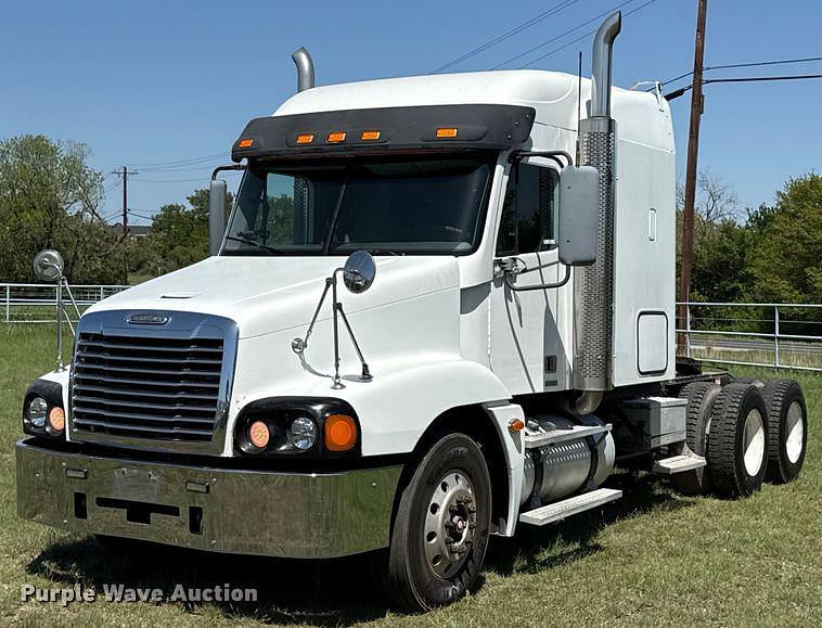 Image of Freightliner Century Class Primary image