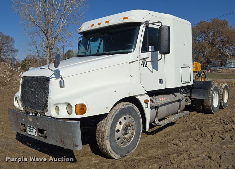 Image of Freightliner Century Class Primary image