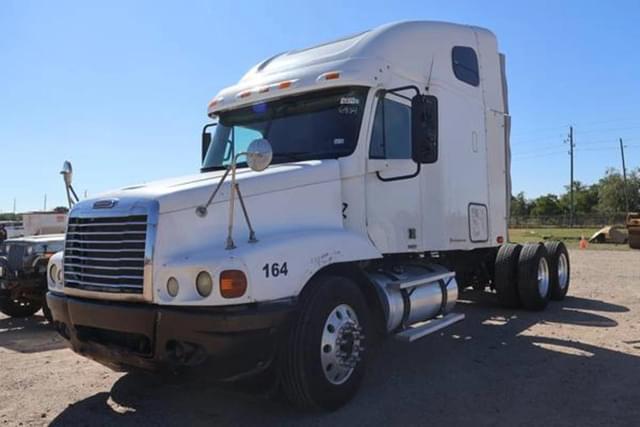 Image of Freightliner Century Class S/T equipment image 1