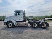 Thumbnail image Freightliner Columbia 112 6
