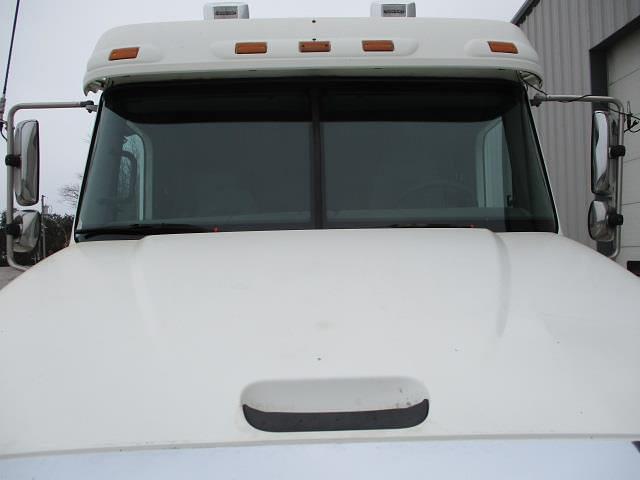 Thumbnail image Freightliner Columbia 120 12