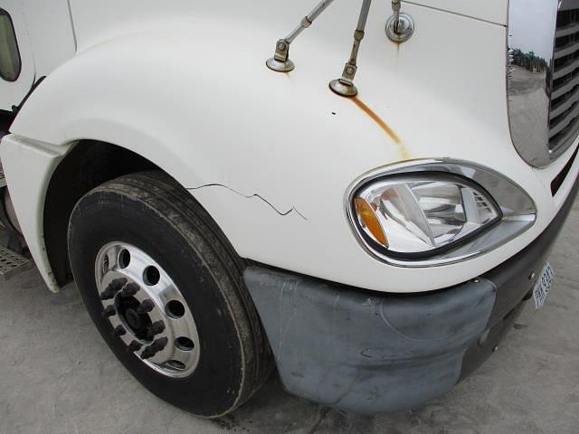 Main image Freightliner Columbia 120 13