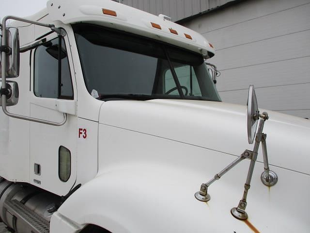 Thumbnail image Freightliner Columbia 120 14