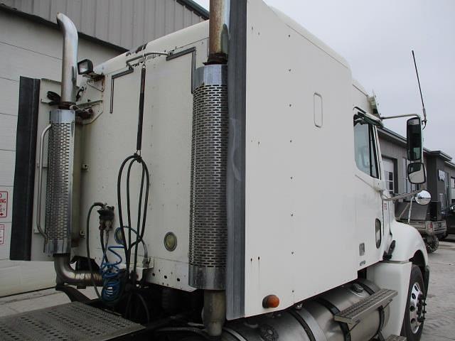 Thumbnail image Freightliner Columbia 120 20