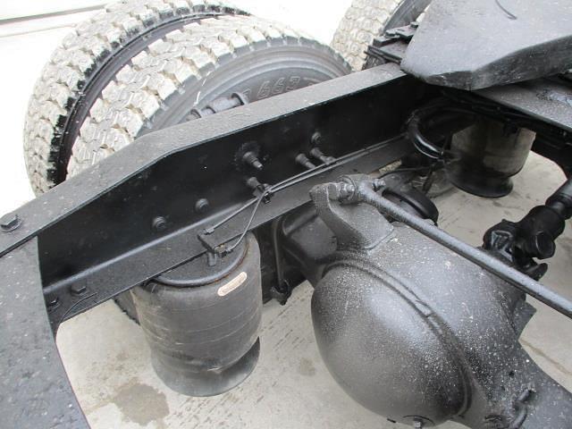 Main image Freightliner Columbia 120 41