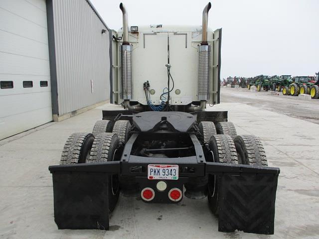 Thumbnail image Freightliner Columbia 120 8