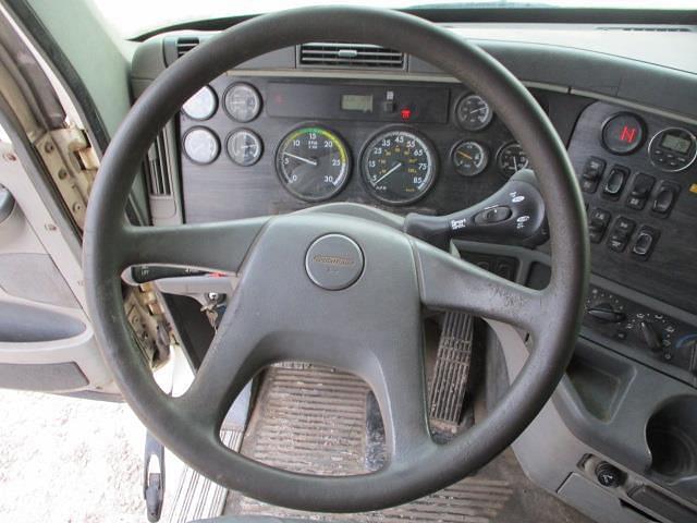 Thumbnail image Freightliner Columbia 120 85