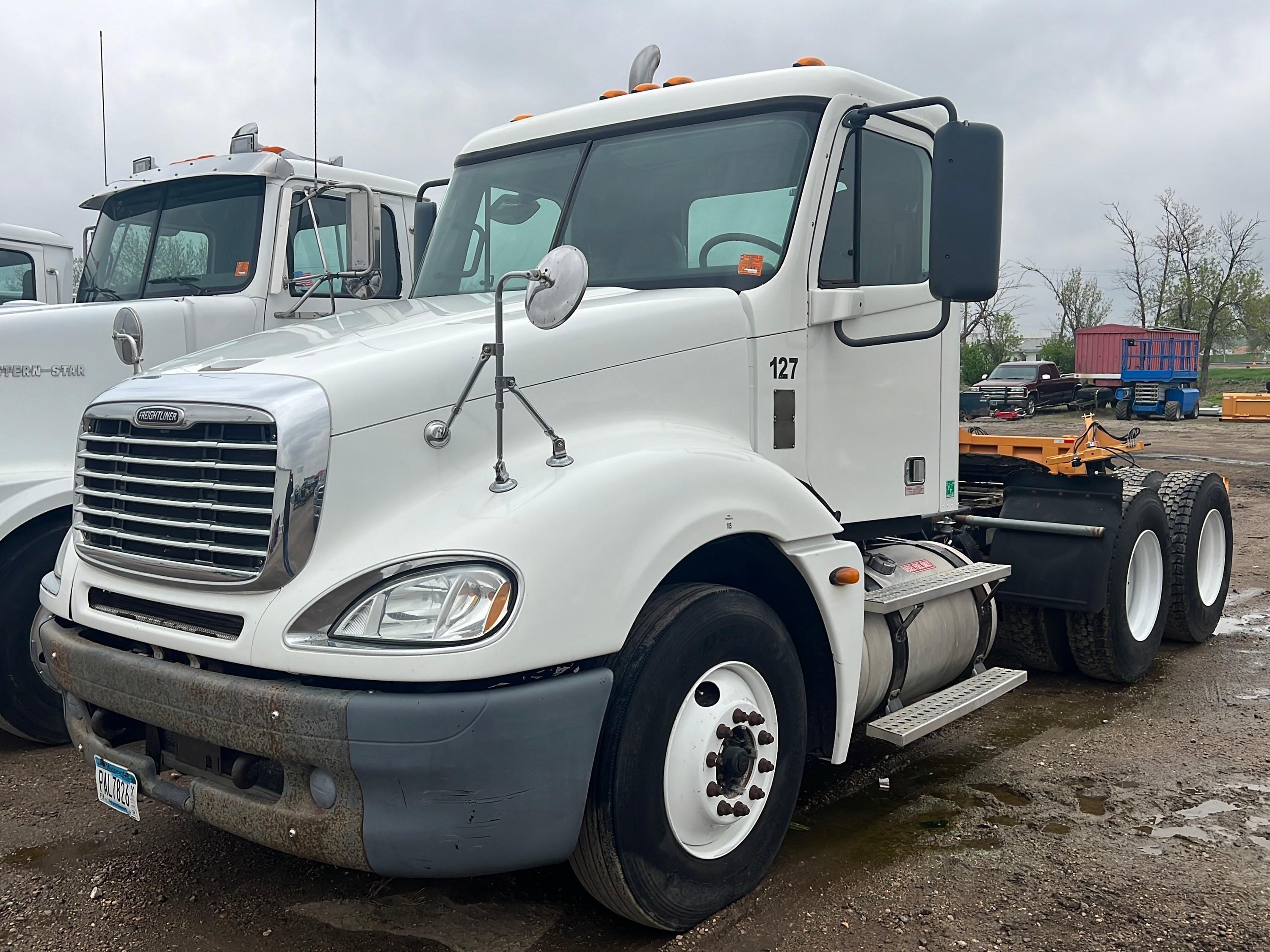Main image Freightliner Columbia