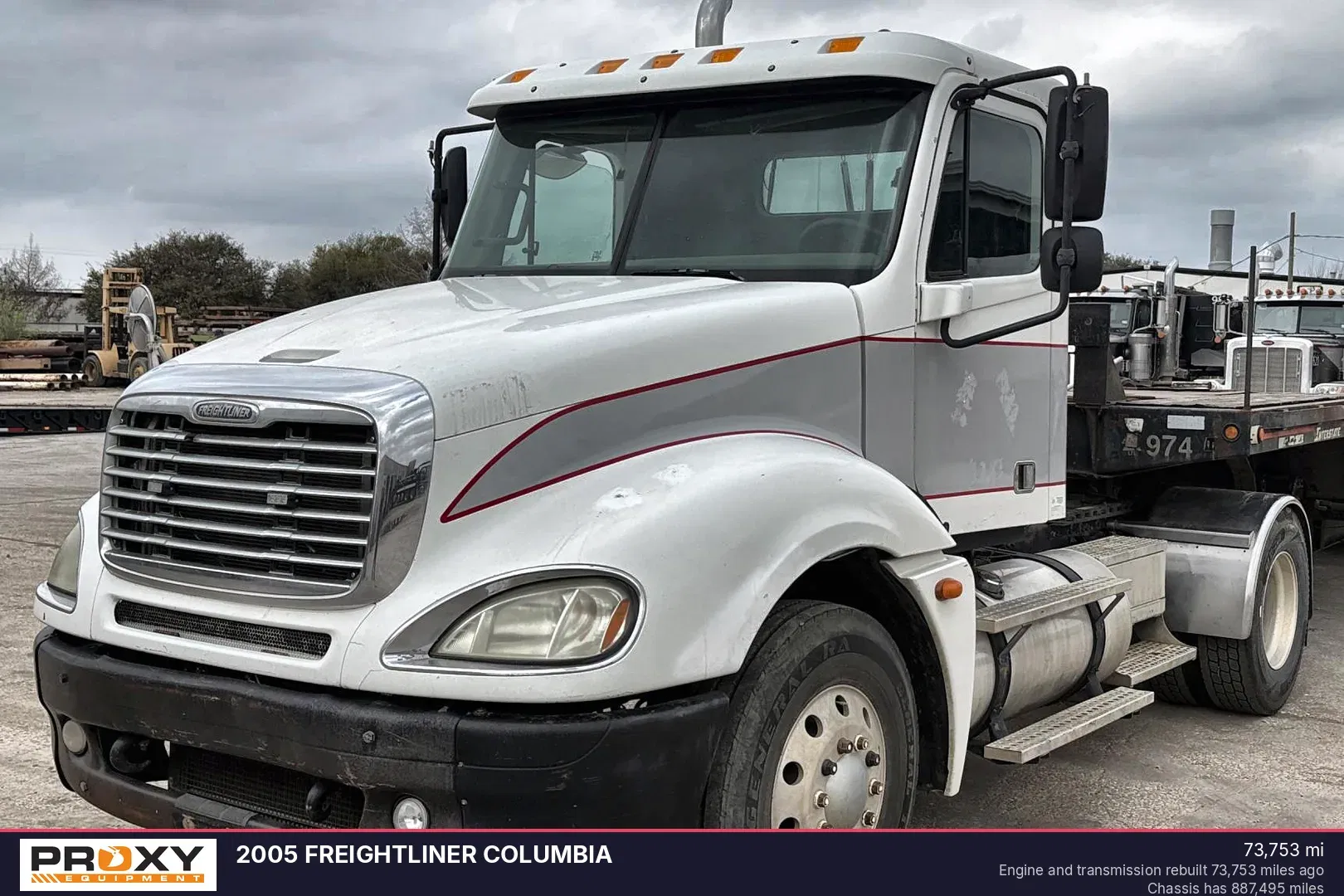 2005 Freightliner Columbia Equipment Image0
