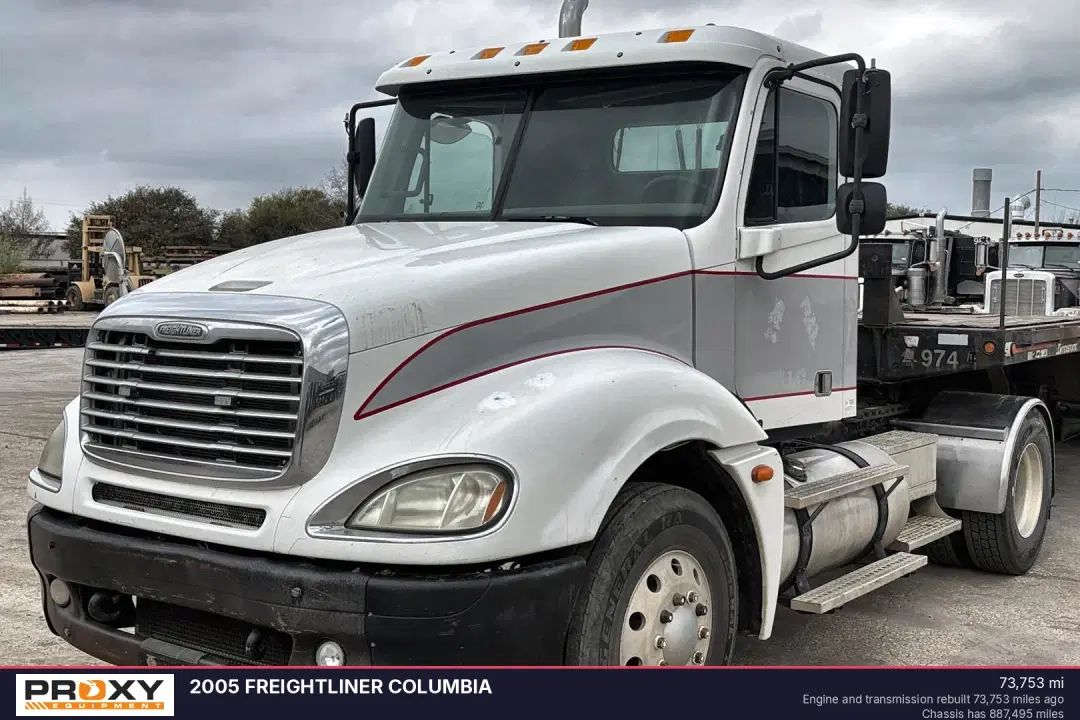 Image of Freightliner Columbia Primary image