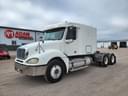2005 Freightliner Columbia Image