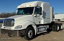 2005 Freightliner Columbia Image