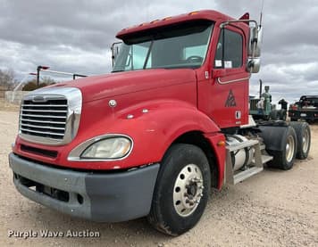 Main image Freightliner Columbia